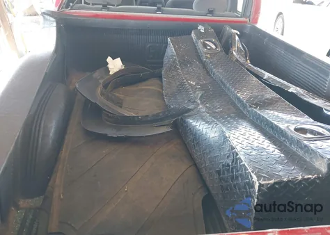 2004 Chevrolet Silverado 1500 Ls из США, поврежденный, VIN 2GCEK19T141115607